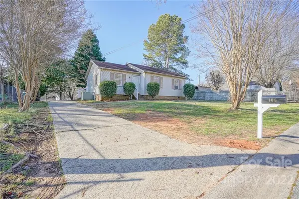 105 Whispering Pines LN, Huntersville, NC 28078