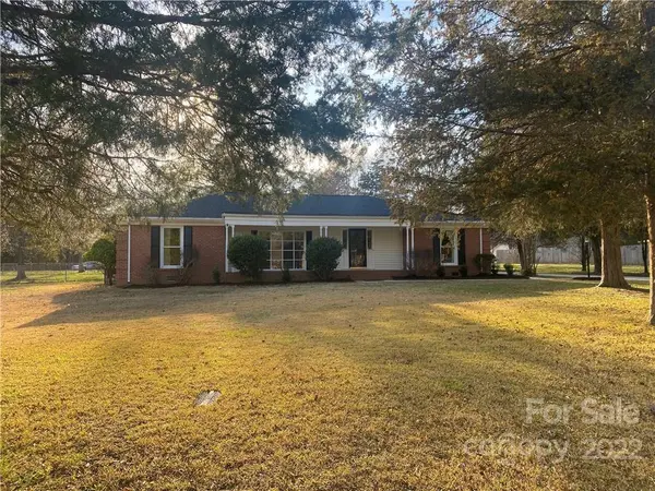 1907 Hickory DR, Lancaster, SC 29720