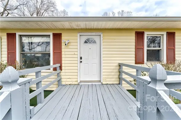 1314 Nightingale DR, Gastonia, NC 28054