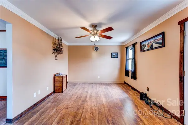 1314 Nightingale DR, Gastonia, NC 28054