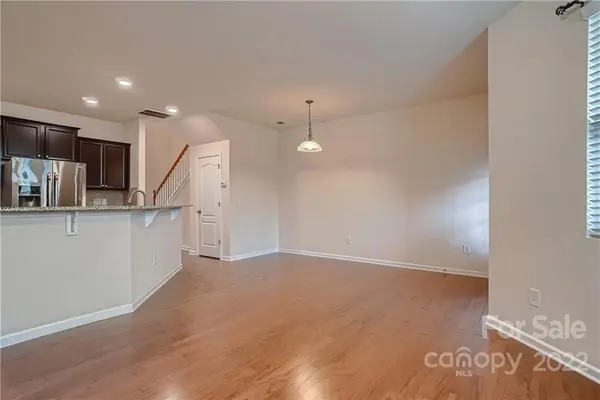 2721 Sawbridge LN, Gastonia, NC 28056