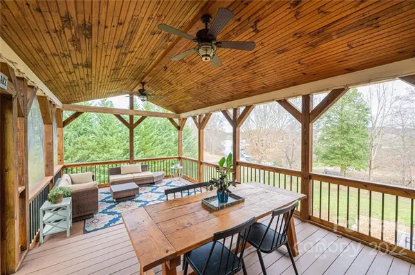 644 41st Avenue CT NW, Hickory, NC 28601