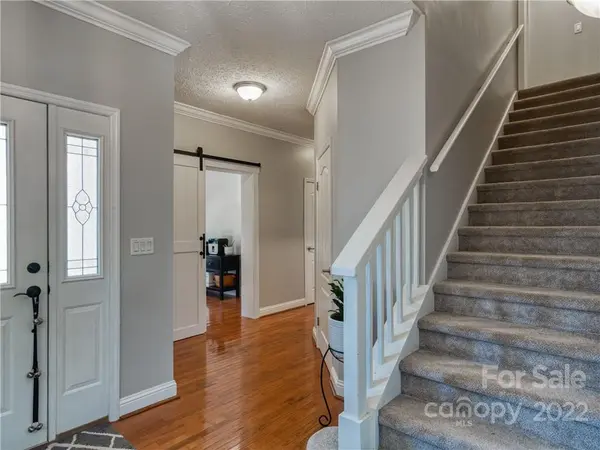 2533 Lail RD, Glen Alpine, NC 28655