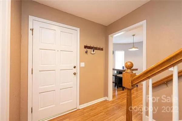 1762 12th ST, Hickory, NC 28601