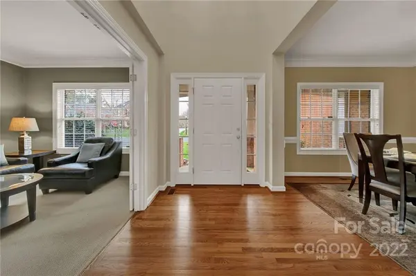 500 Castlestone LN, Matthews, NC 28104