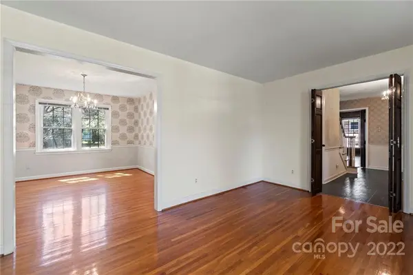 6016 Sheppard CT, Charlotte, NC 28211