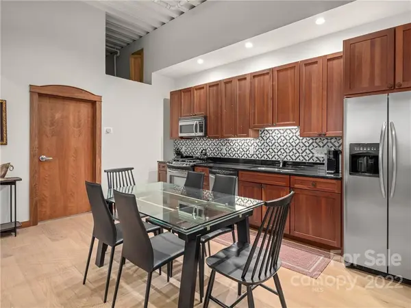 12 S Lexington AVE #200, Asheville, NC 28801