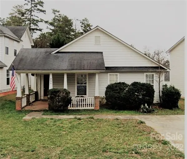 235 Amir CIR, Matthews, NC 28105