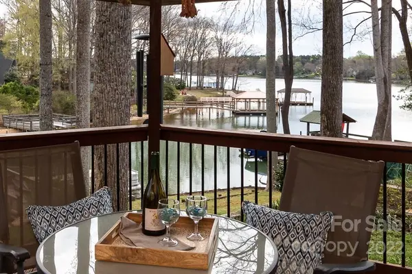 8016 Lakeview DR, Denver, NC 28037
