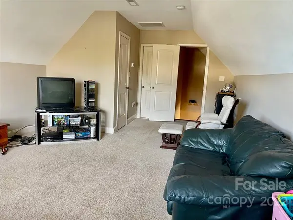 177 Brooks Farm DR, Rockwell, NC 28138