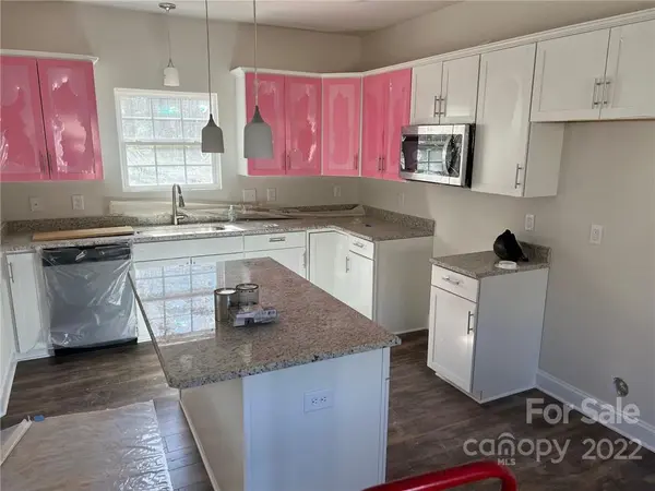 118 Springwood LN, Stanley, NC 28164