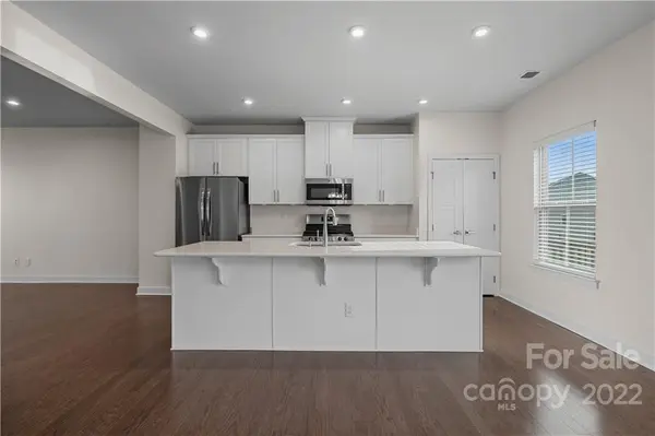 2127 Birchside DR, Charlotte, NC 28205