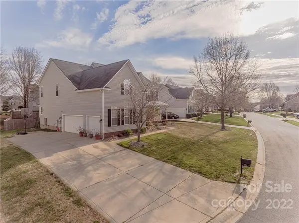 572 Fair Oaks DR, Fort Mill, SC 29708