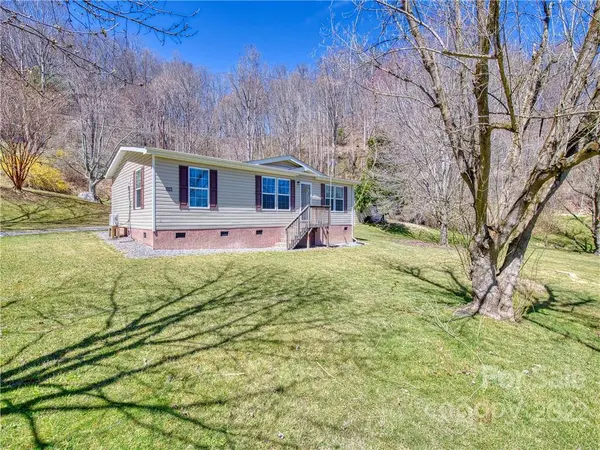 298 Bradley ST, Waynesville, NC 28786
