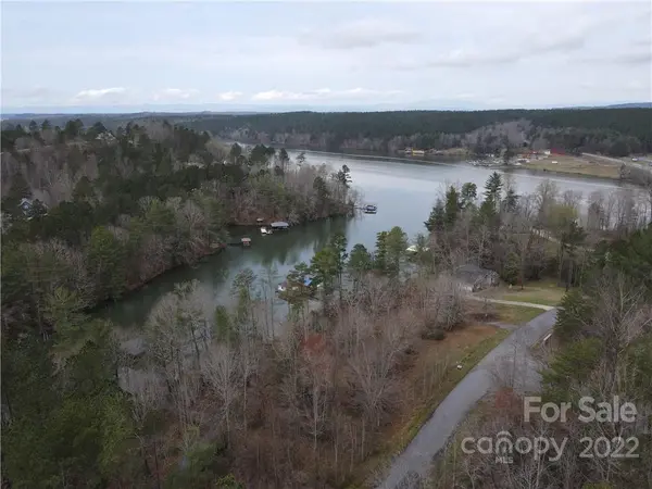 2015 Castle Vista CT #5&6a, Connelly Springs, NC 28612