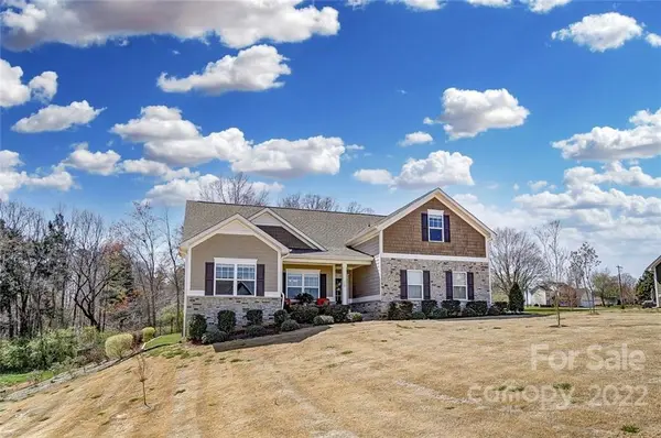112 Autumn Mist RD, Statesville, NC 28677