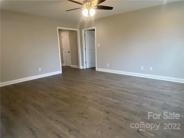 3325 Silver Fox CIR, Lancaster, SC 29720