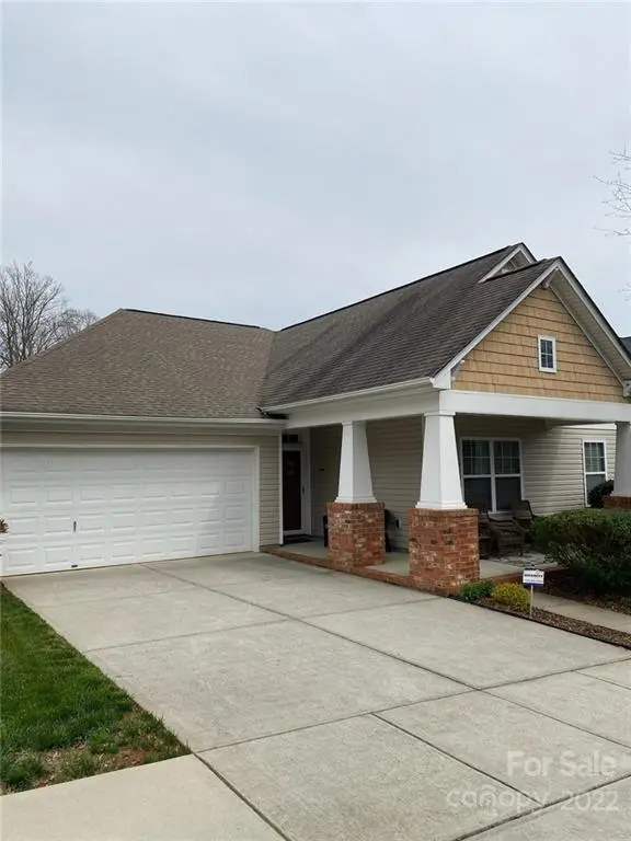 5330 Colonial Garden DR, Huntersville, NC 28078