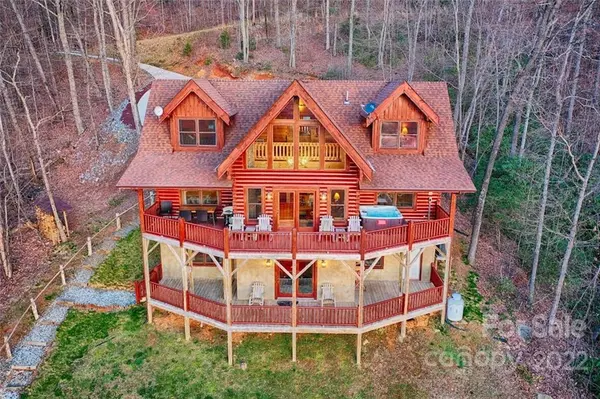 1013 Hickory Nut LN, Lake Lure, NC 28746