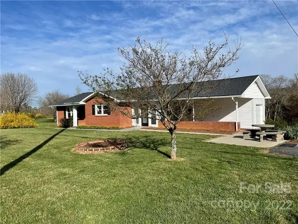 2951 US 64 HWY, Morganton, NC 28655