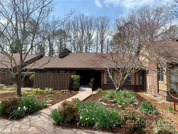 17 Moland DR #C, Etowah, NC 28729