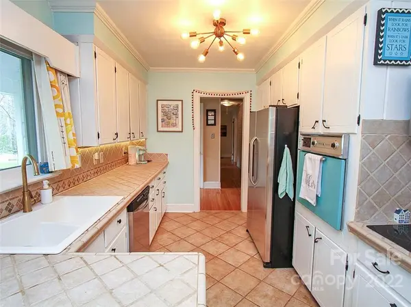 1626 Woodberry RD, Charlotte, NC 28212