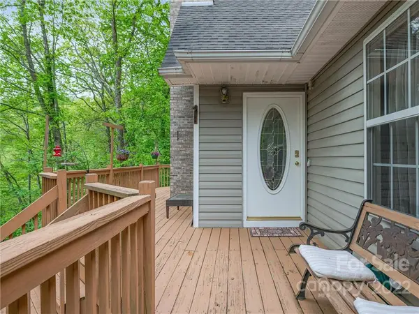 514 Poplar TRL, Barnardsville, NC 28709