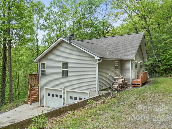 514 Poplar TRL, Barnardsville, NC 28709
