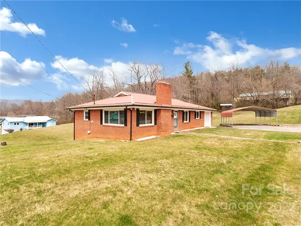 23 Elm ST, Canton, NC 28716