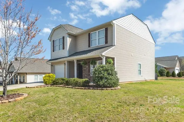 714 Smokehouse LN, Albemarle, NC 28001