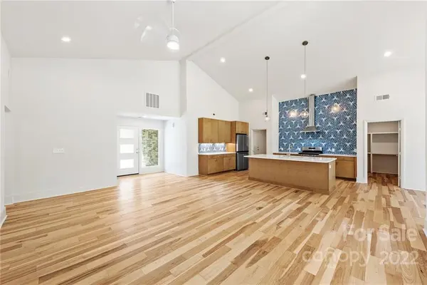 4133 Foxford PL, Charlotte, NC 28215