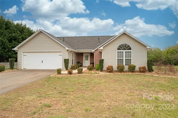809 Constitution AVE, Newton, NC 28658