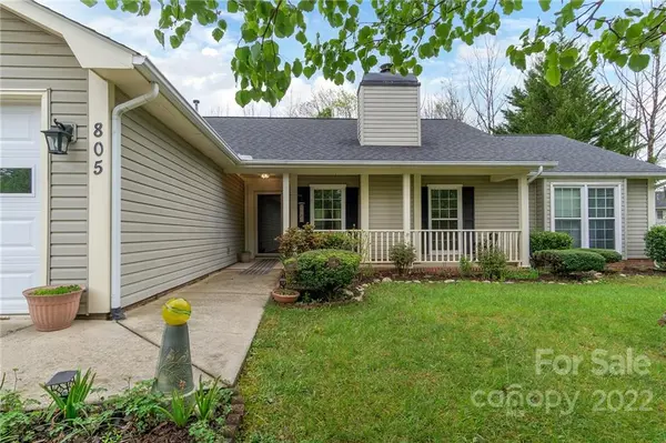 805 Woodlark CT, Fletcher, NC 28732