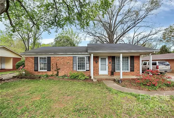 901 Vickery DR, Charlotte, NC 28215