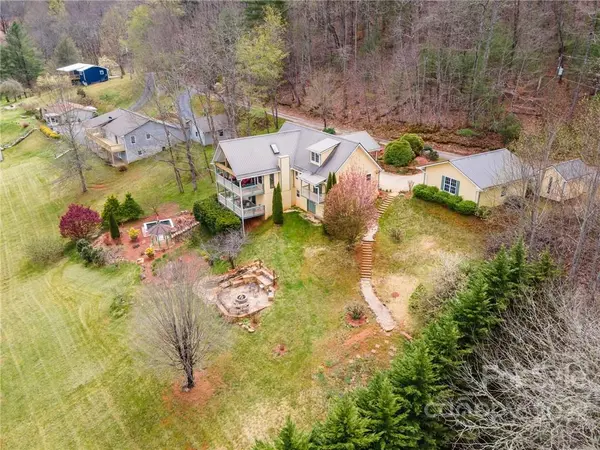 159 Perks RD, Franklin, NC 28734