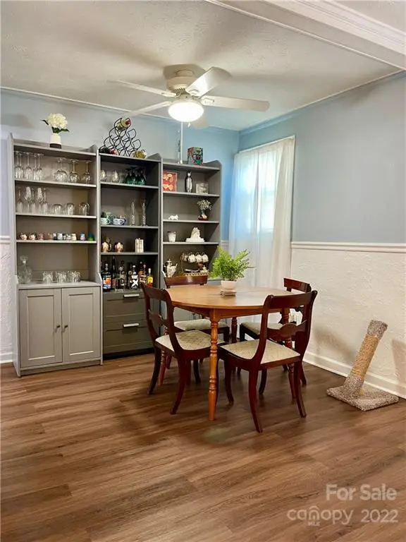 233 Scottie PL, Charlotte, NC 28217