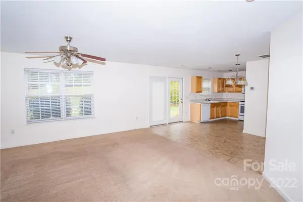6008 Hidden Meadow LN, Charlotte, NC 28269