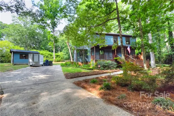 2401 Gold Cup CT, Matthews, NC 28105