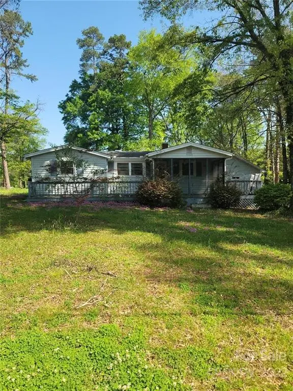 1008 & 1010 Helms RD, Charlotte, NC 28214