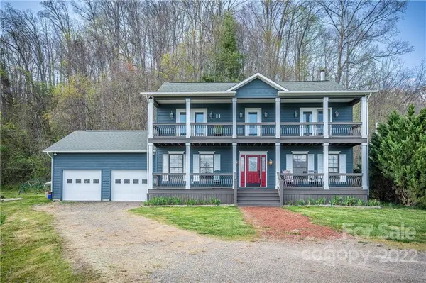 1231 Grandeur HTS,  Clyde,  NC 28721