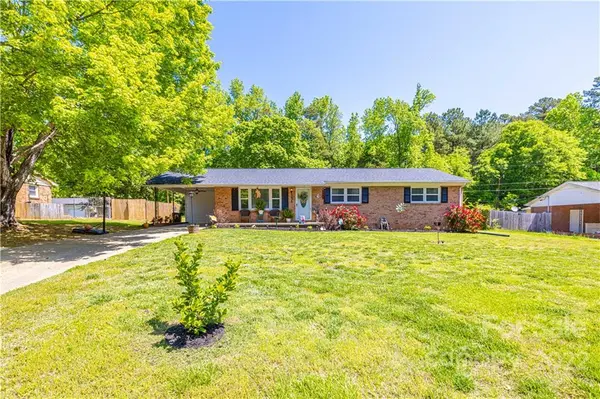 2626 Fairgreen DR, Gastonia, NC 28056