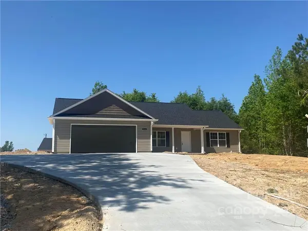 3333 Silver Fox CIR, Lancaster, SC 29720