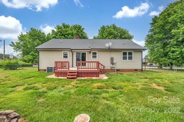 7440 Sarah DR, Denver, NC 28037
