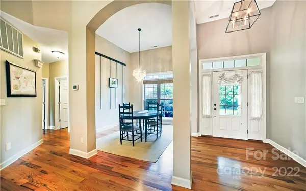 83 Meadow Run DR, Mills River, NC 28759