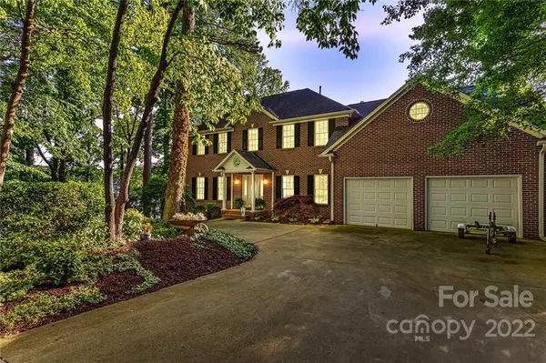 7285 Pebble LN #44, Sherrills Ford, NC 28673