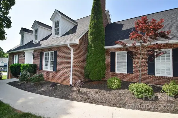 106 Greens RD, Granite Falls, NC 28630