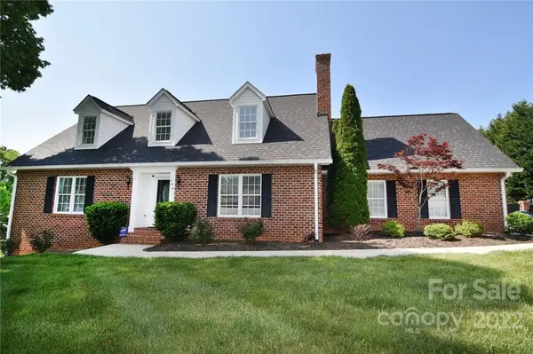 106 Greens RD, Granite Falls, NC 28630