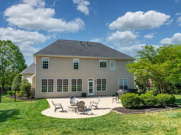 9702 Royal Colony DR, Waxhaw, NC 28173