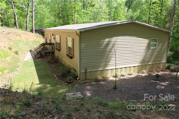618 Bishop LN #14/L, Mill Spring, NC 28756