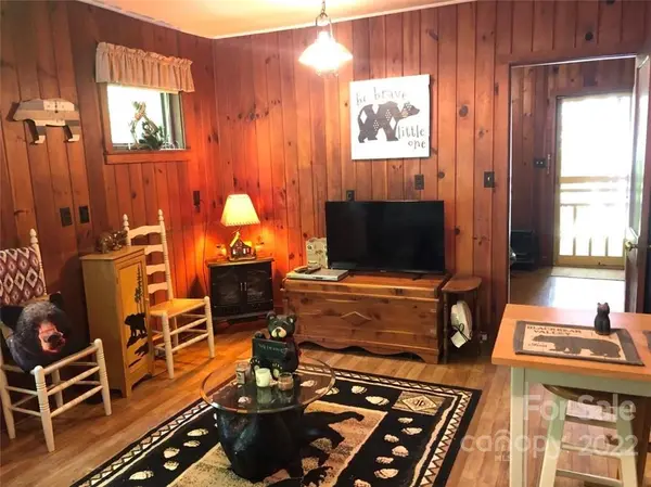 180 Valley LN #55, Bryson City, NC 28713